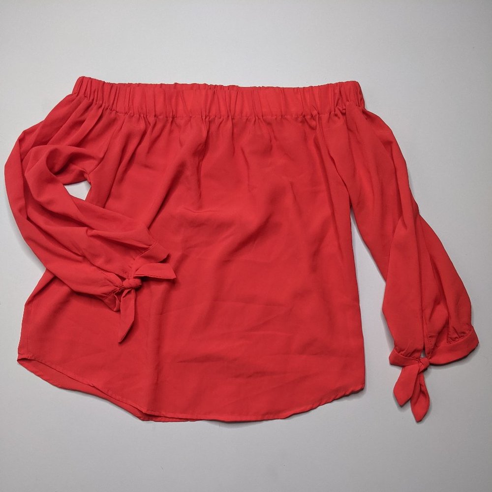 Off shoulder red flowy summer top tie sleeves (S)